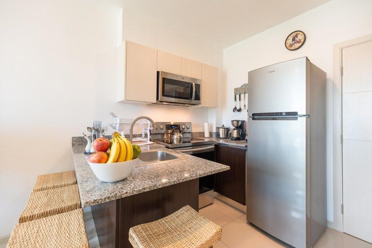 Boho Chic, Apart- Condo Cerca De Sjo Intl Airport Ередия Екстериор снимка