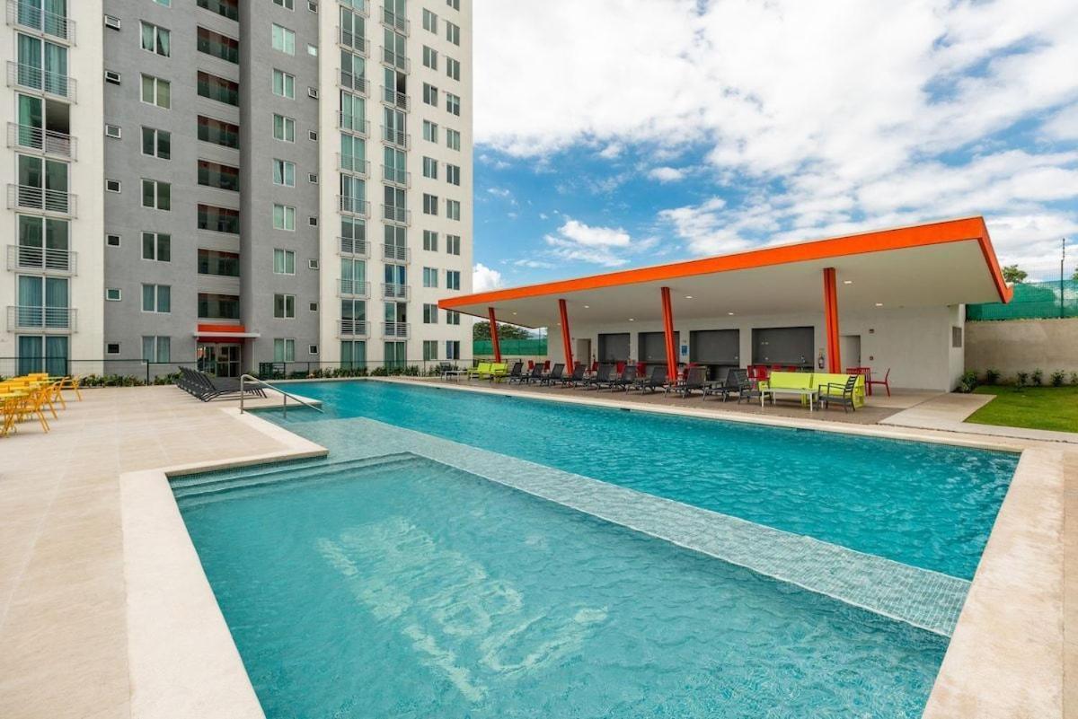 Boho Chic, Apart- Condo Cerca De Sjo Intl Airport Ередия Екстериор снимка