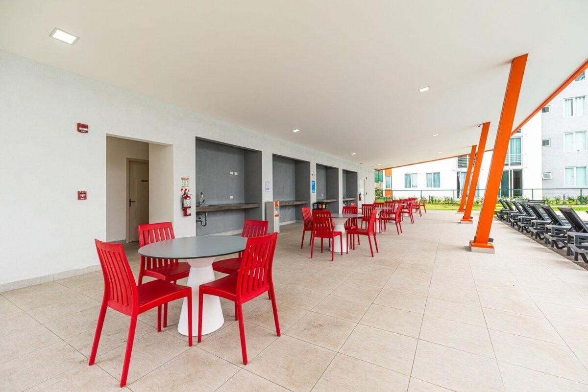 Boho Chic, Apart- Condo Cerca De Sjo Intl Airport Ередия Екстериор снимка