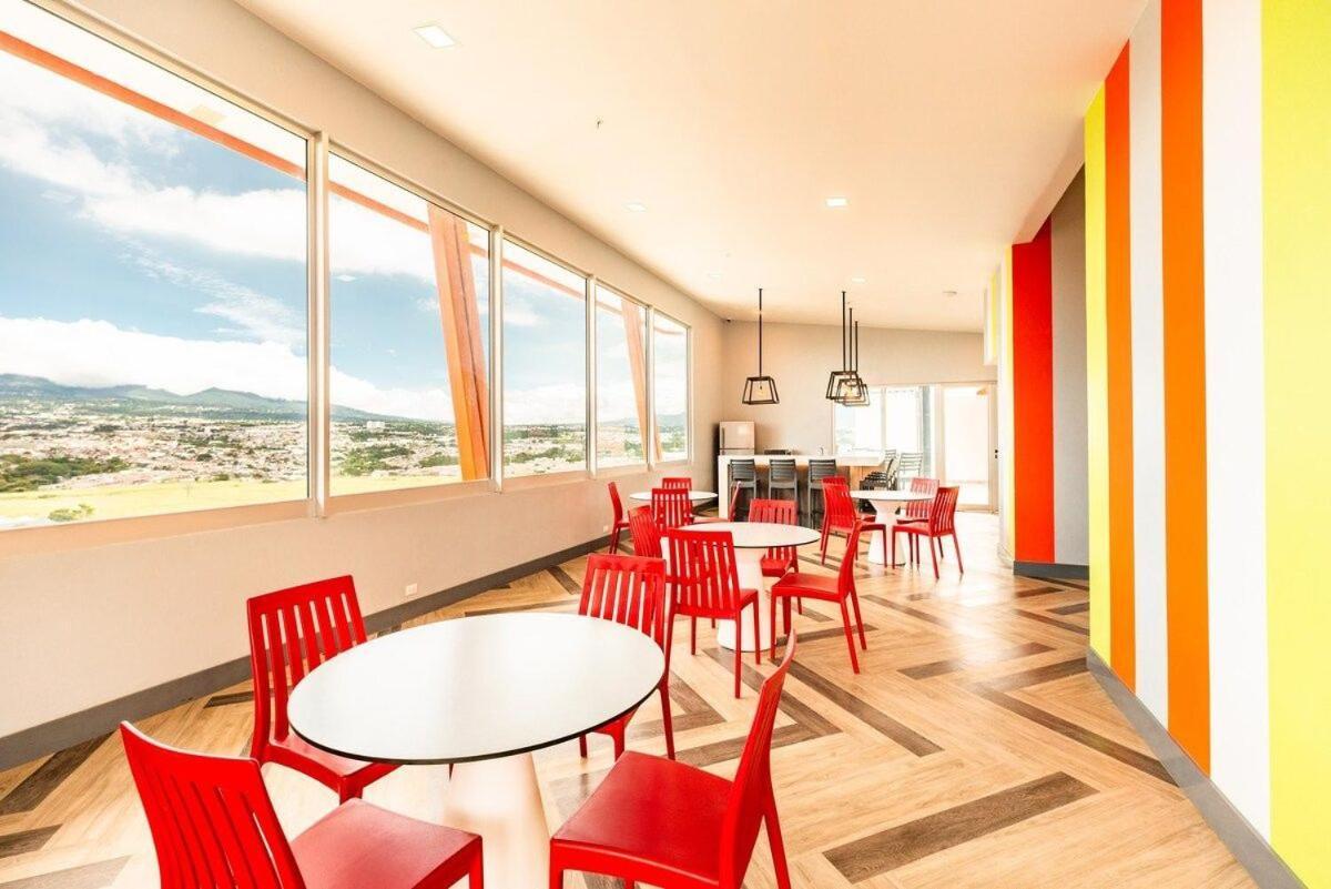Boho Chic, Apart- Condo Cerca De Sjo Intl Airport Ередия Екстериор снимка